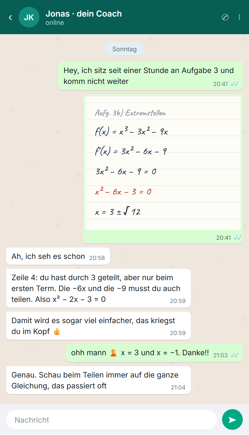 Chatverlauf: Ein Sch&uuml;ler schickt seinem Coach ein Foto seiner Rechnung, der Coach findet den Fehler